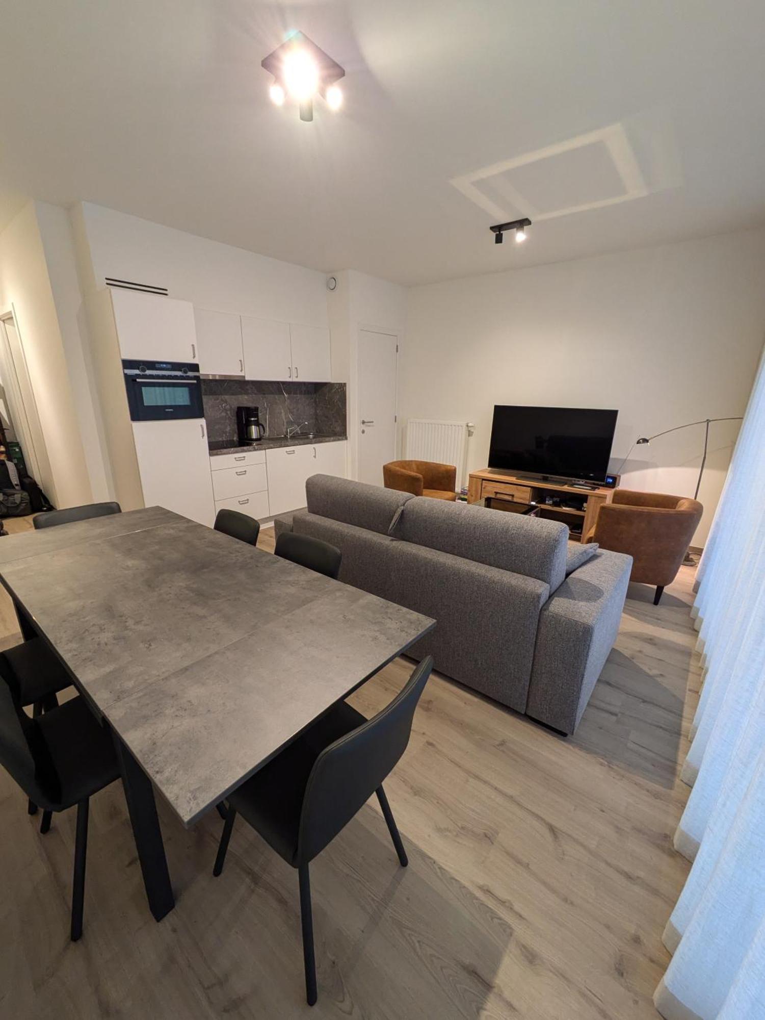 New Modern In The Heart Of T73 *